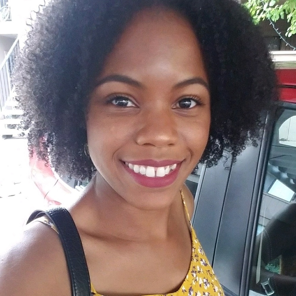 Meet your Posher, Desiree